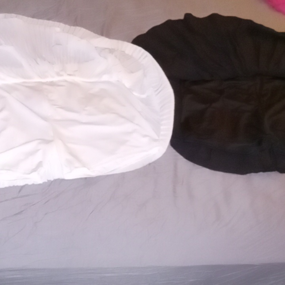 [2-Pack] No Boundaries Black + White Skater Skirts with Built-in Shorts - Picture 3 of 5